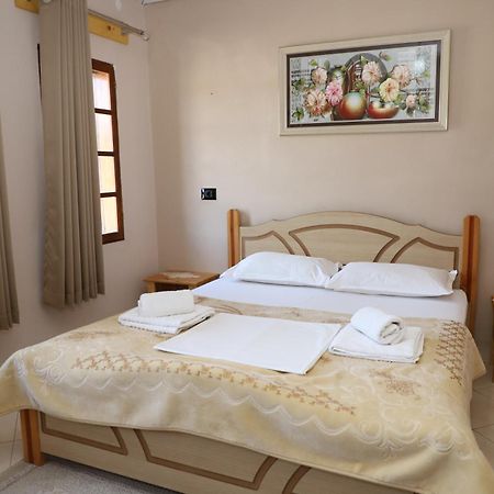 Guest House Lion Berat Zewnętrze zdjęcie