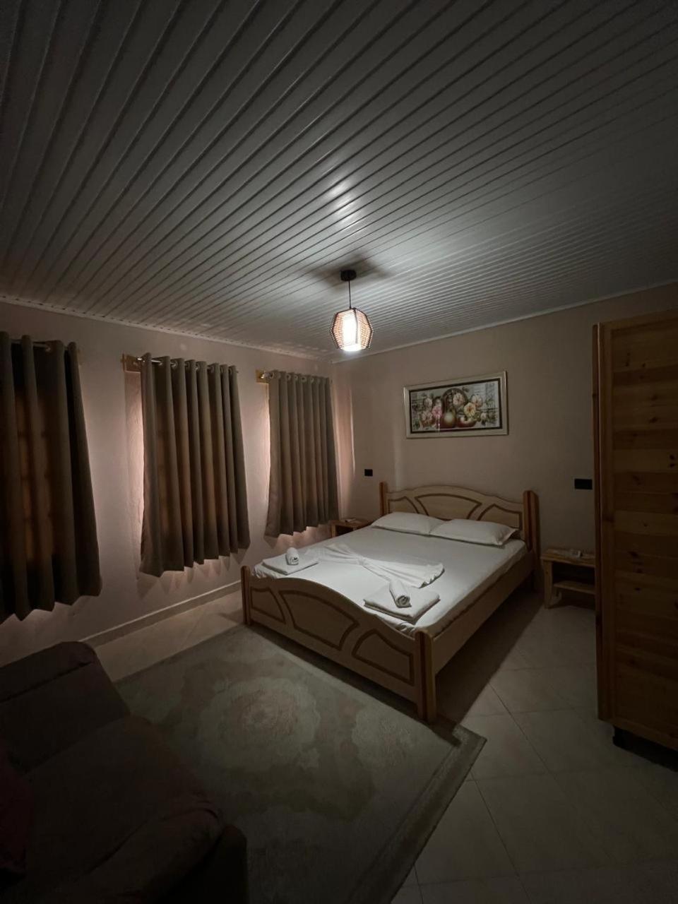 Guest House Lion Berat Zewnętrze zdjęcie
