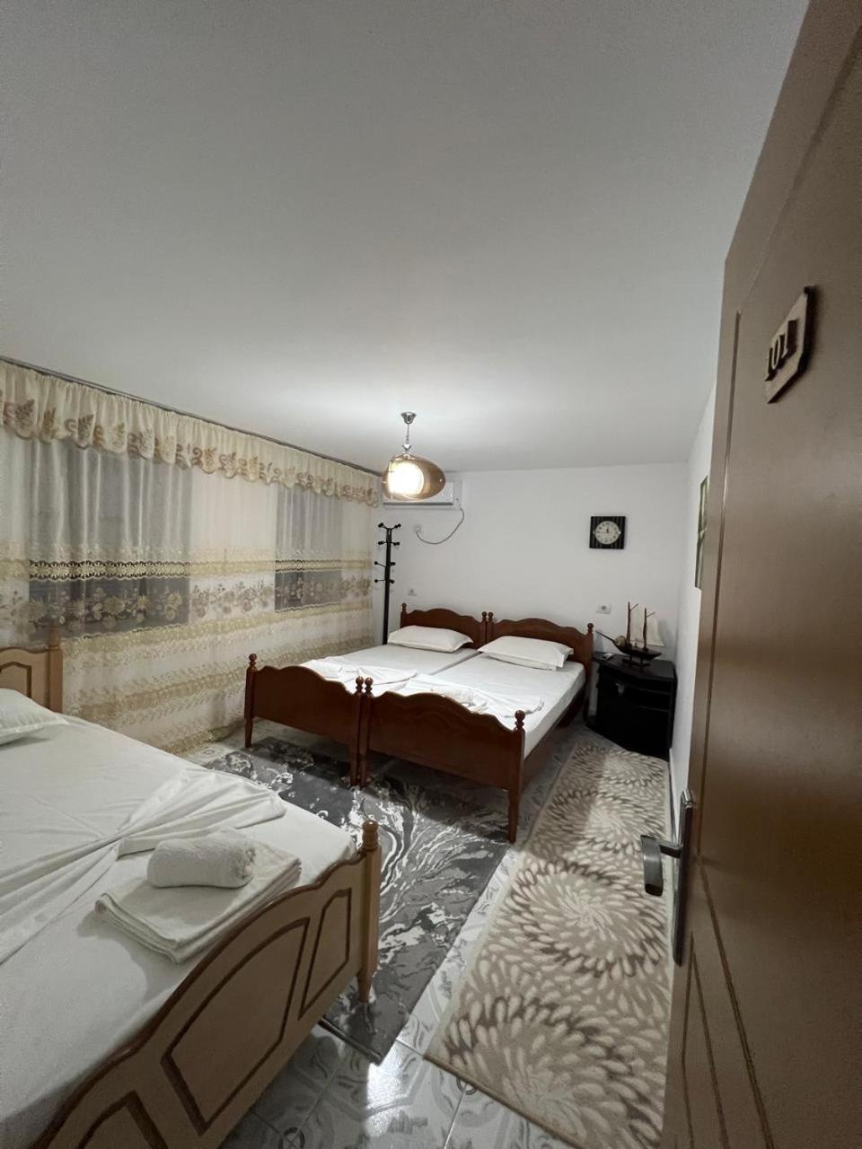 Guest House Lion Berat Zewnętrze zdjęcie