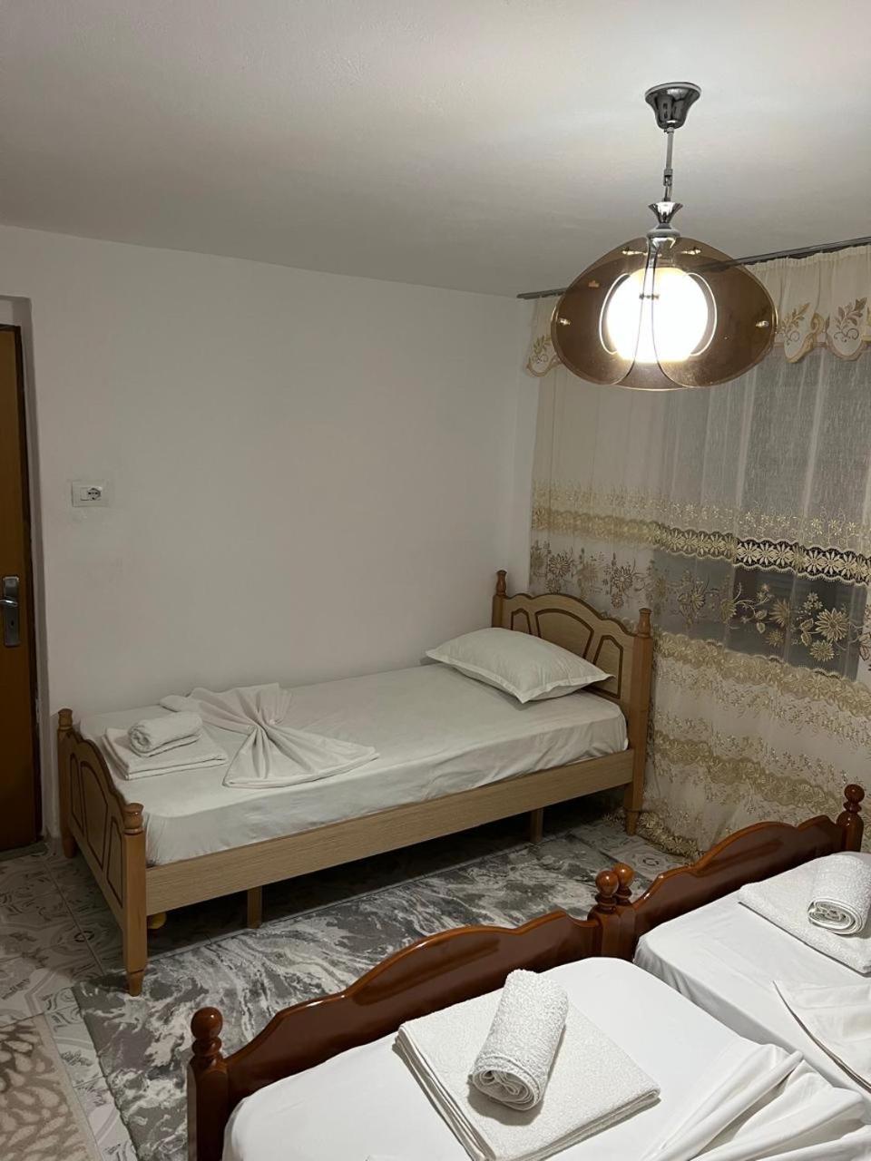 Guest House Lion Berat Zewnętrze zdjęcie