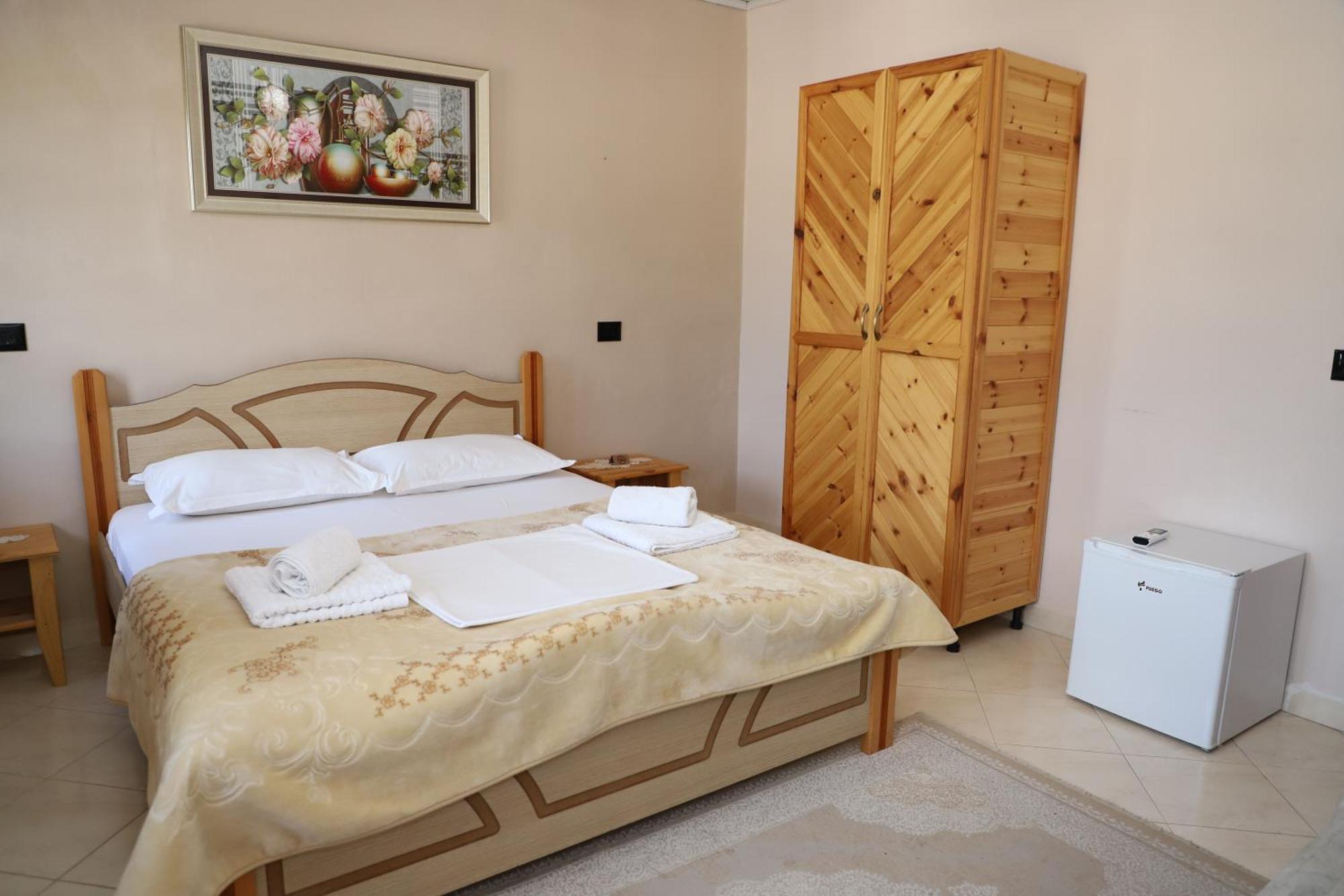 Guest House Lion Berat Zewnętrze zdjęcie
